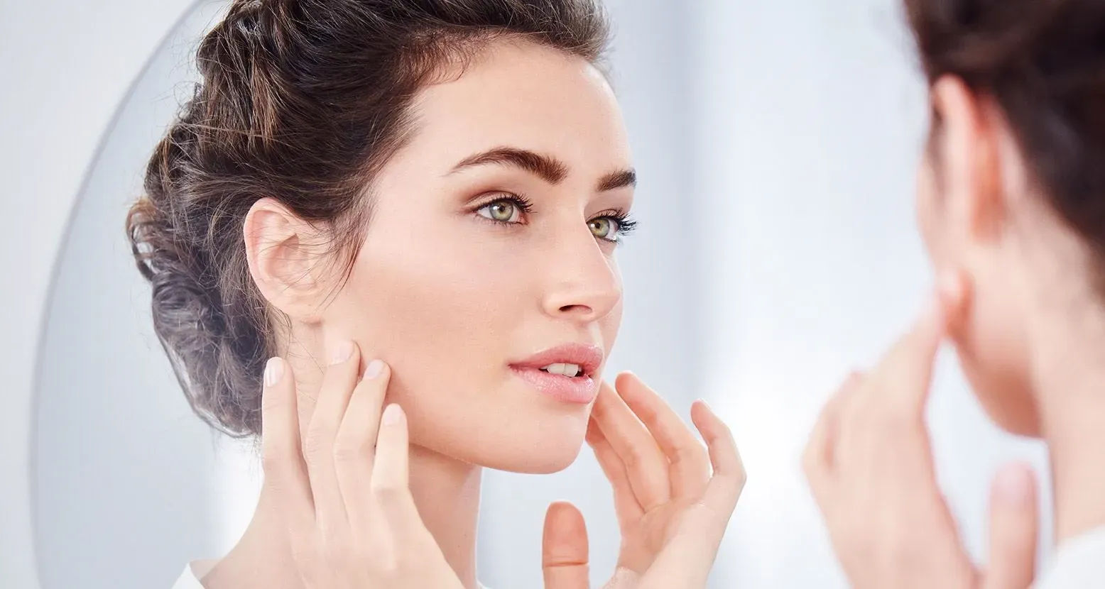 Minimises breakouts and protects your skin from free radicals