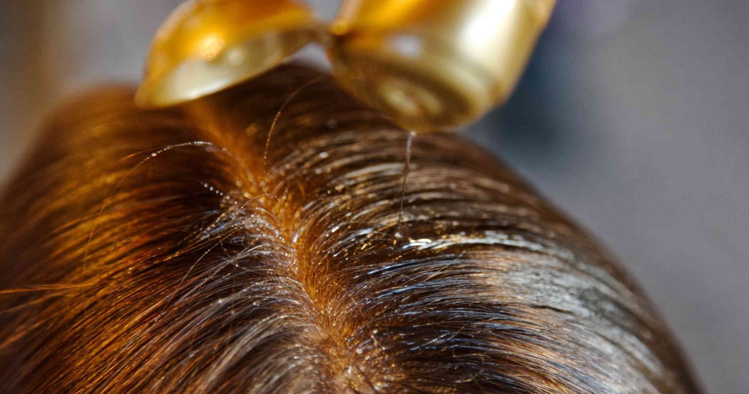 Hair oil: How to and when to oil hair, and its benefits