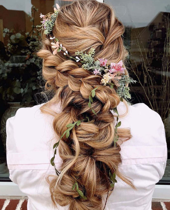 Top Trend  Floral Hairstyles for Brides this Wedding Season