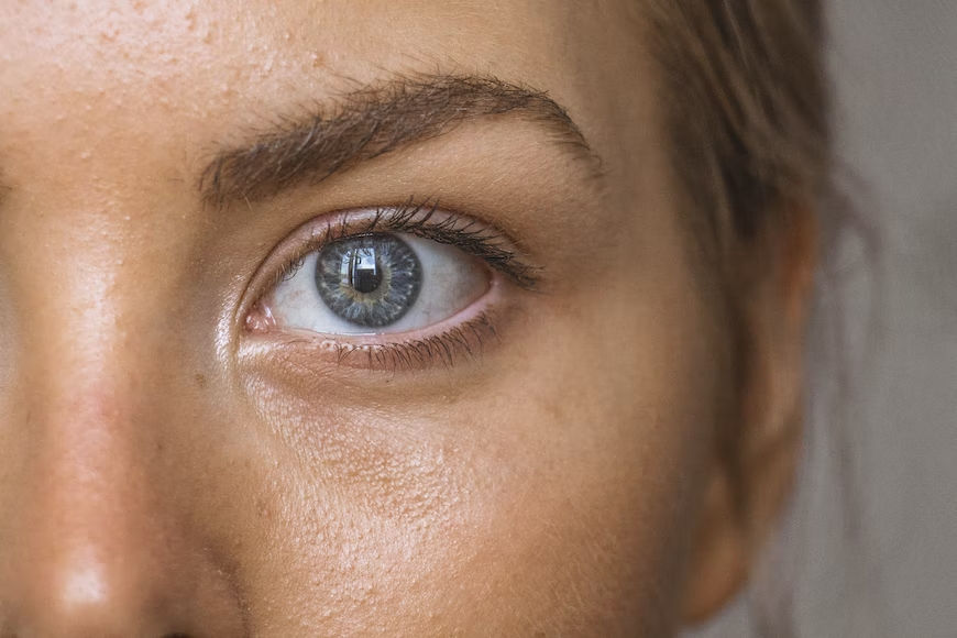 <strong>Close-up of a woman’s skin</strong> 