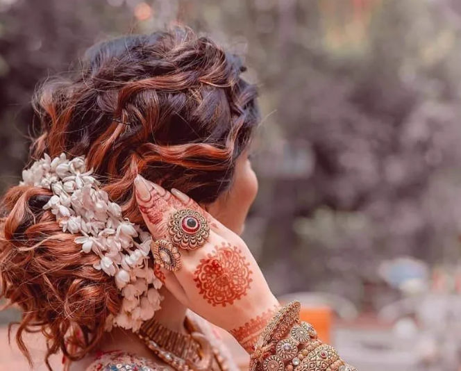 Floral Fiesta: 13 Types of Flowers For Your Bridal Hairstyle | Bridal  hairstyle indian wedding, Bridal hair buns, Bridal hairdo