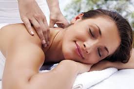 post delivery massage for pain & strecth mark