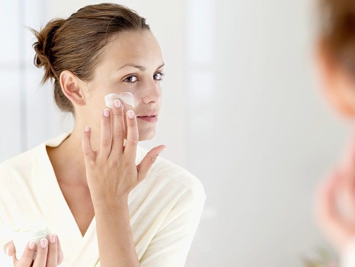 Moisturise Skin to prevent ageing