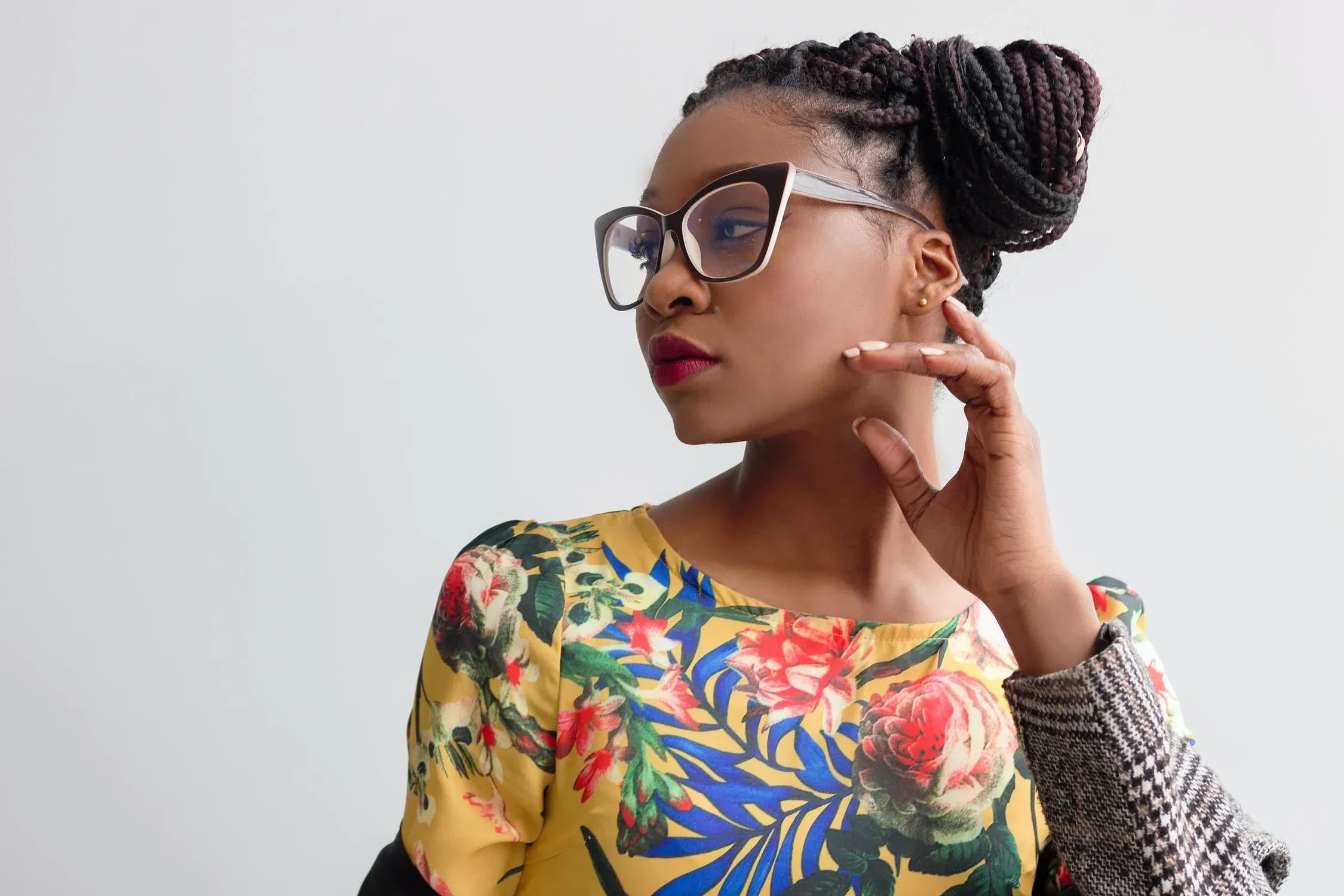 5 Makeup Looks For Women With Glasses  - 5 | Makeup | Purplle