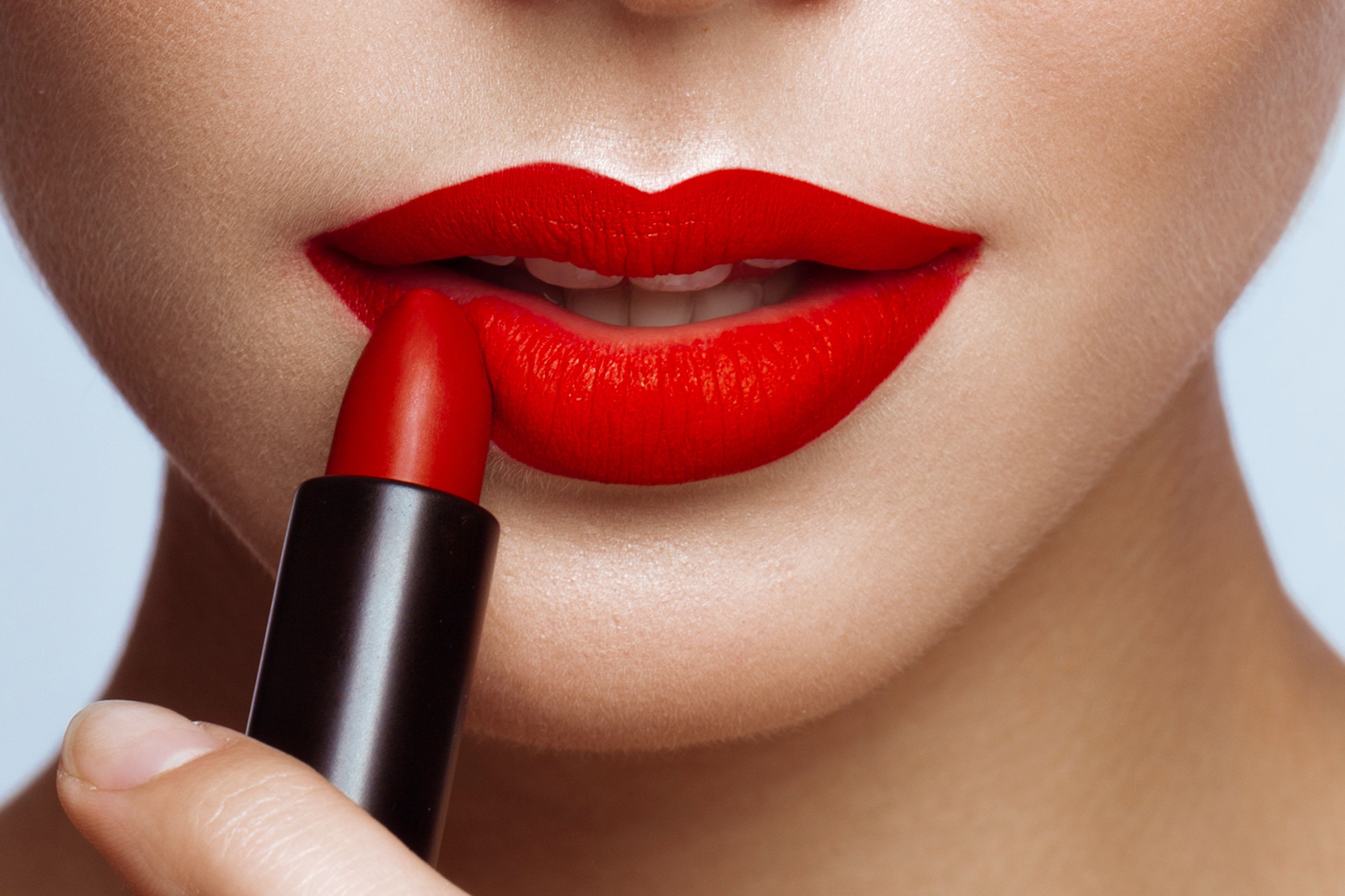 Shop Top 5 Makeup Looks To Rock The New Year Party - 4 | Makeup | Purplle