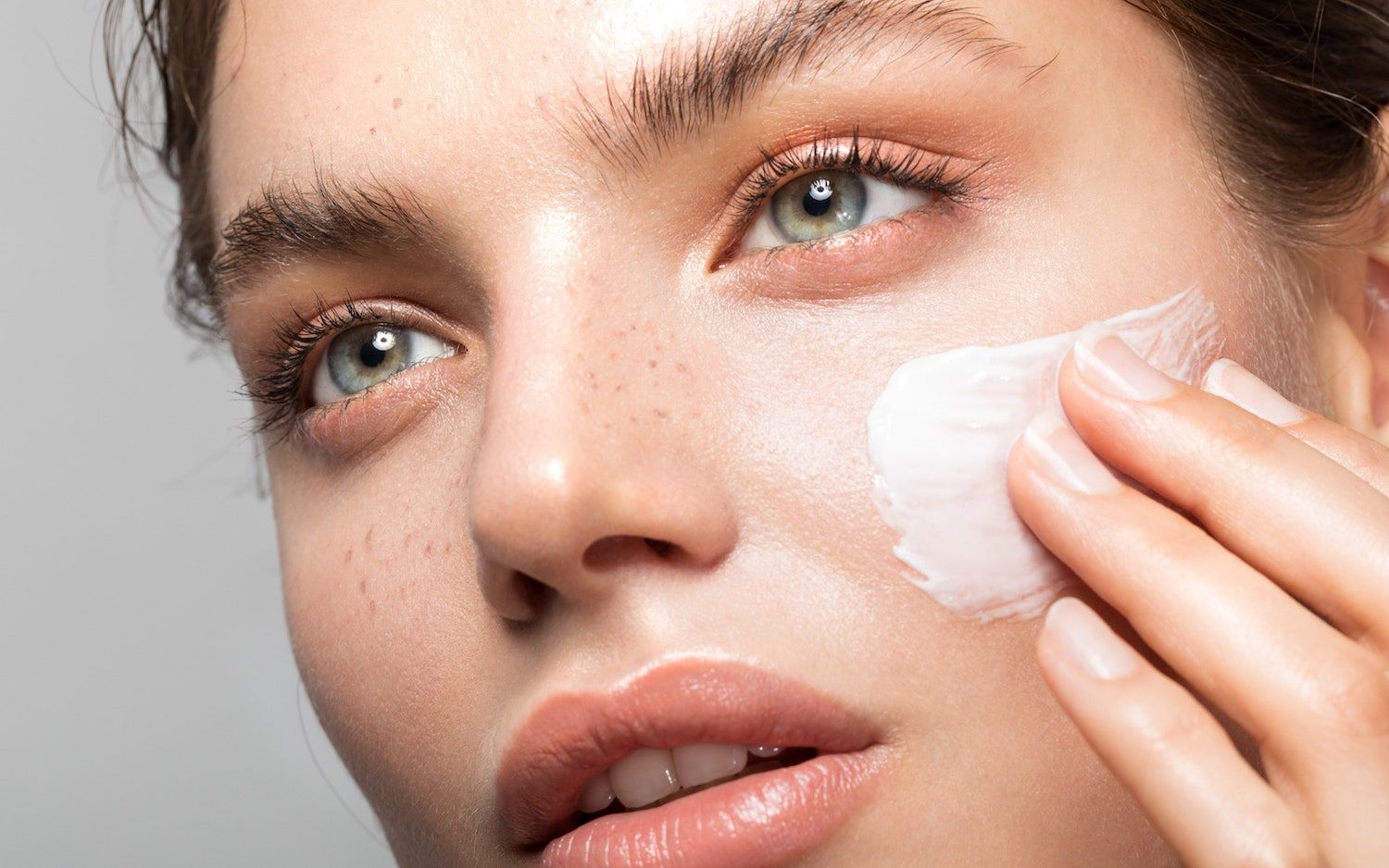 Excellent Moisturiser - Skin Benefits of Bananas