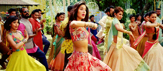 5 Latest Sassy Looks For Your Sangeet - 1 | Makeup | Purplle