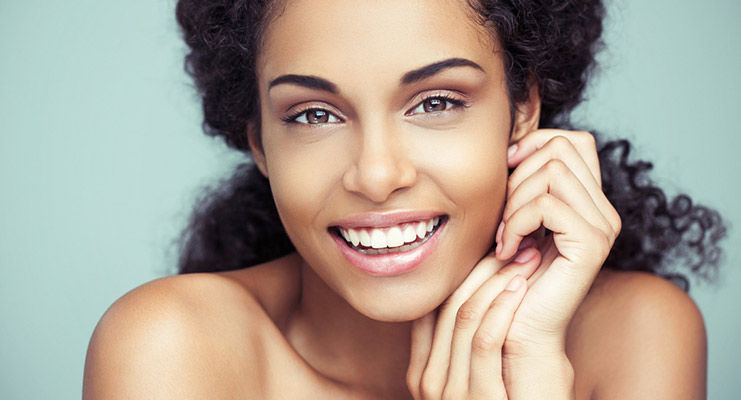 Castor oil lightens blemishes