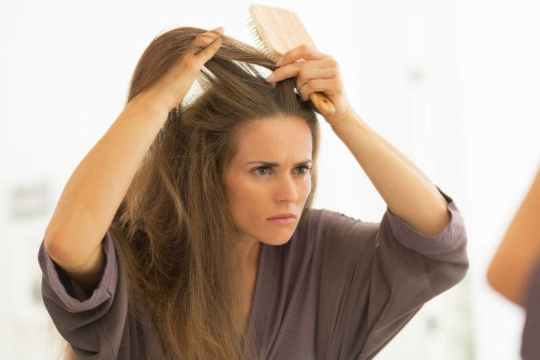 Castor oil stops early graying