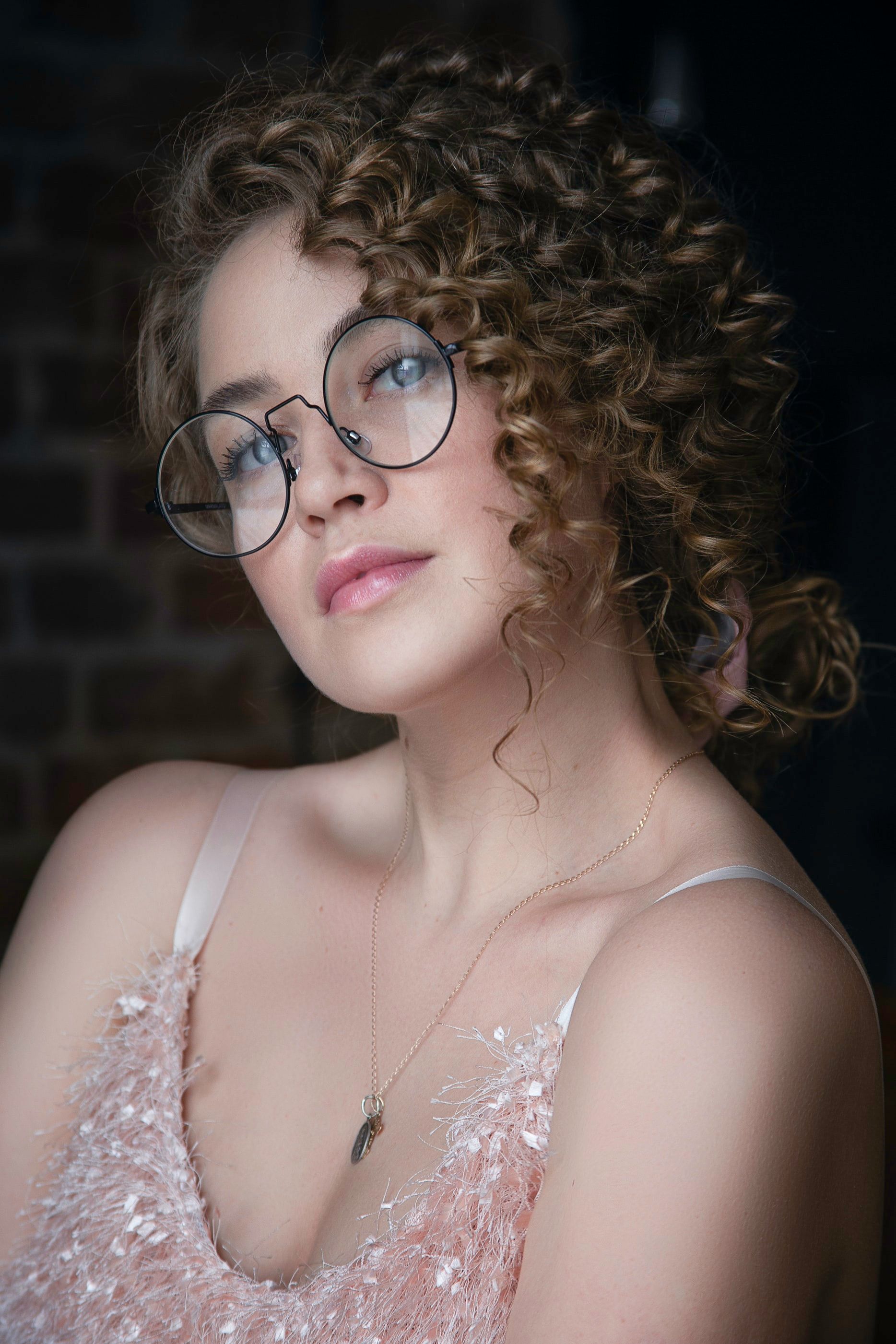 Curls on the side
