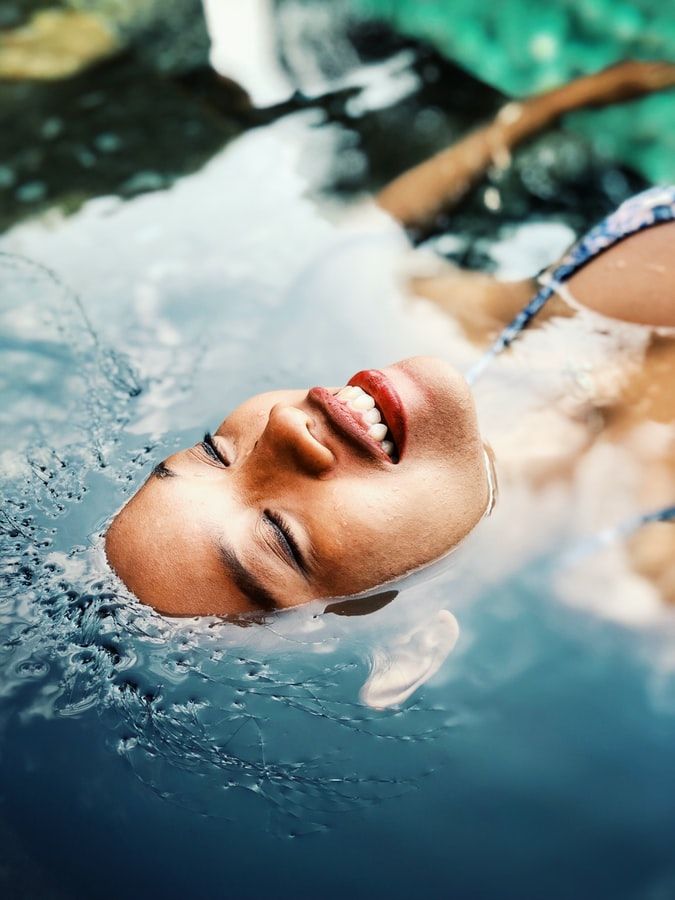 Hydrate dry skin and treat signs of aging with Hyaluronic Acid