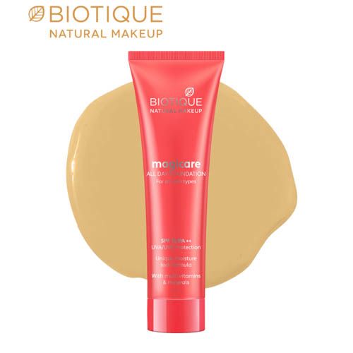 Biotique Natural Makeup Magicare Foundation SPF 15 
