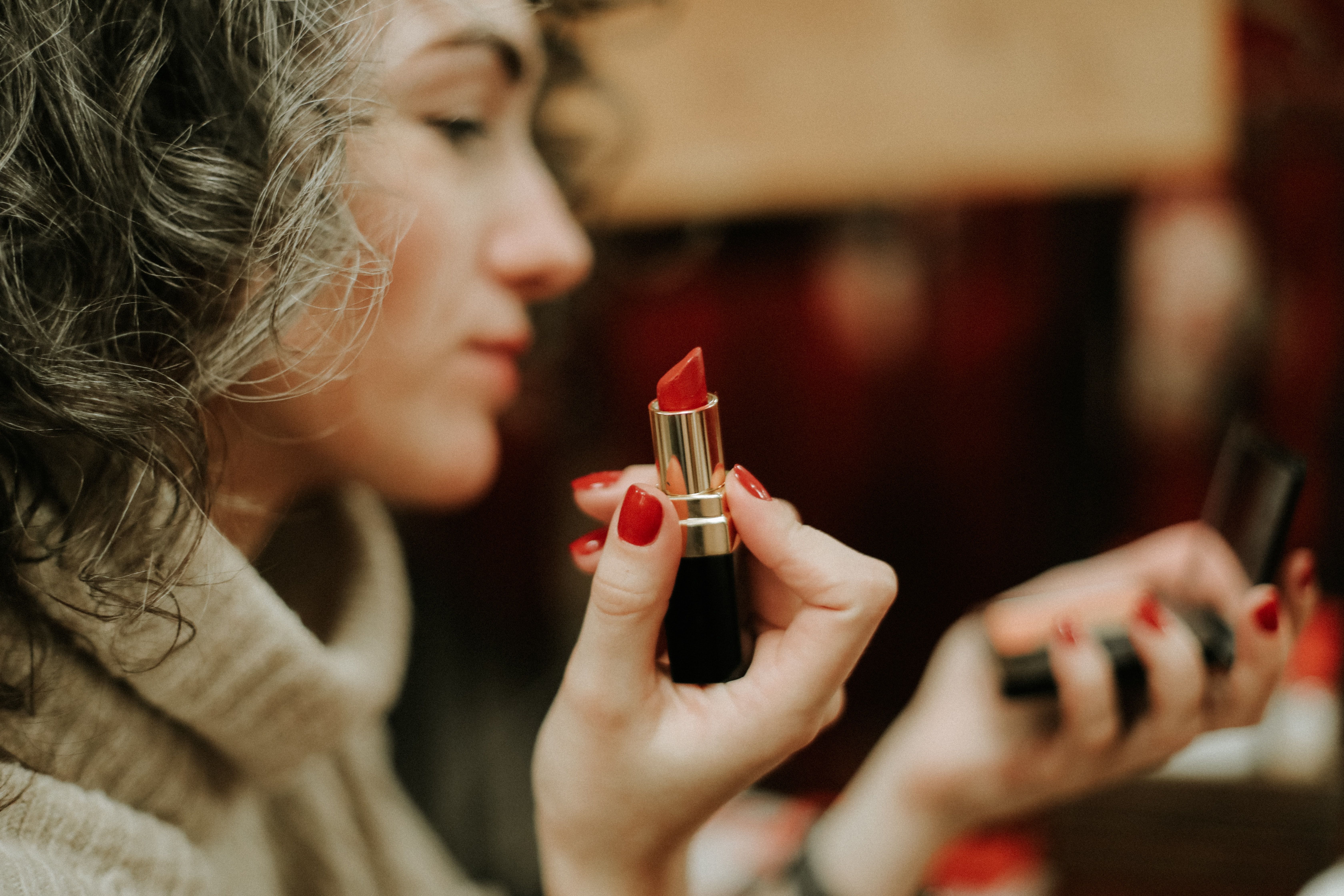 lipstick tale
