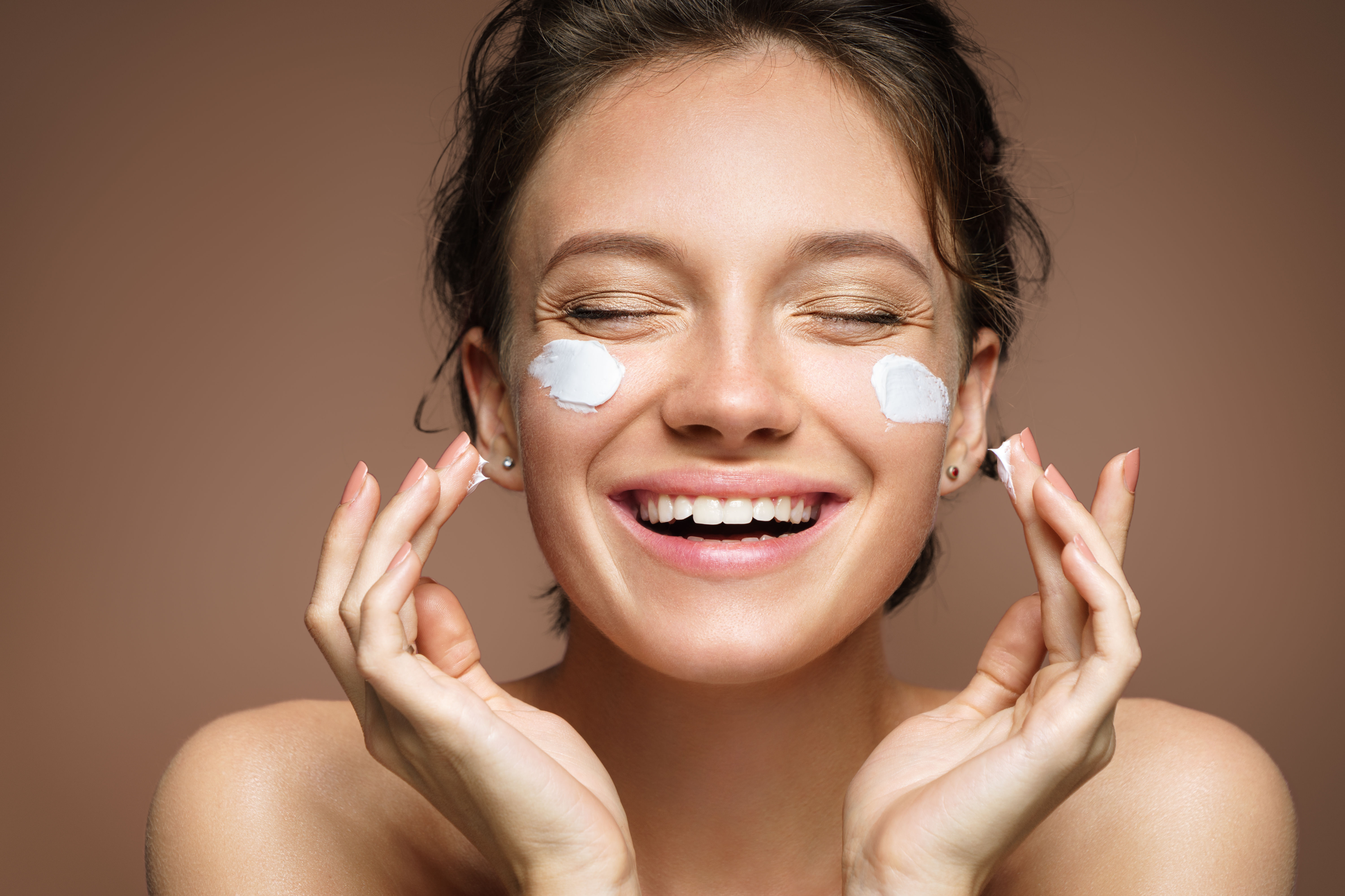 Use a good moisturizer to keep your skin plump and hydrated all day.