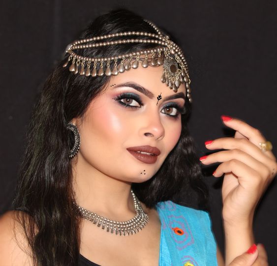 Navratri Look with Blue Eyeshadow