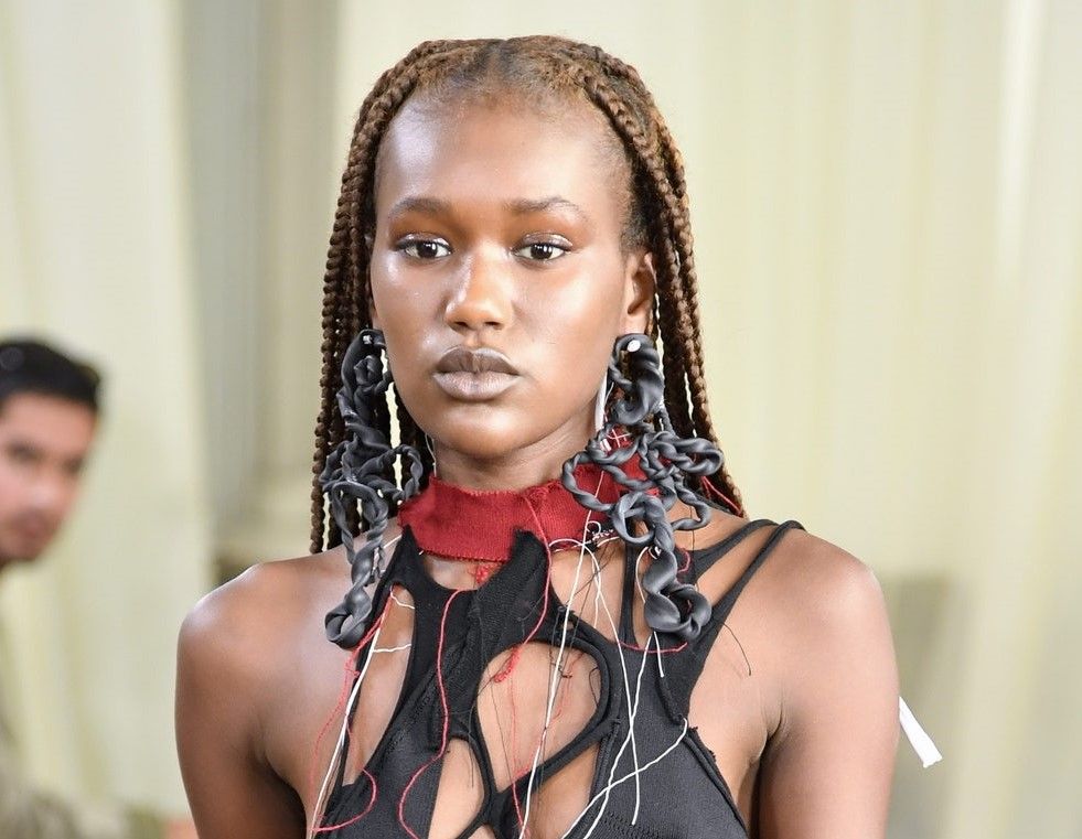 Dewy Makeup PFW SS22