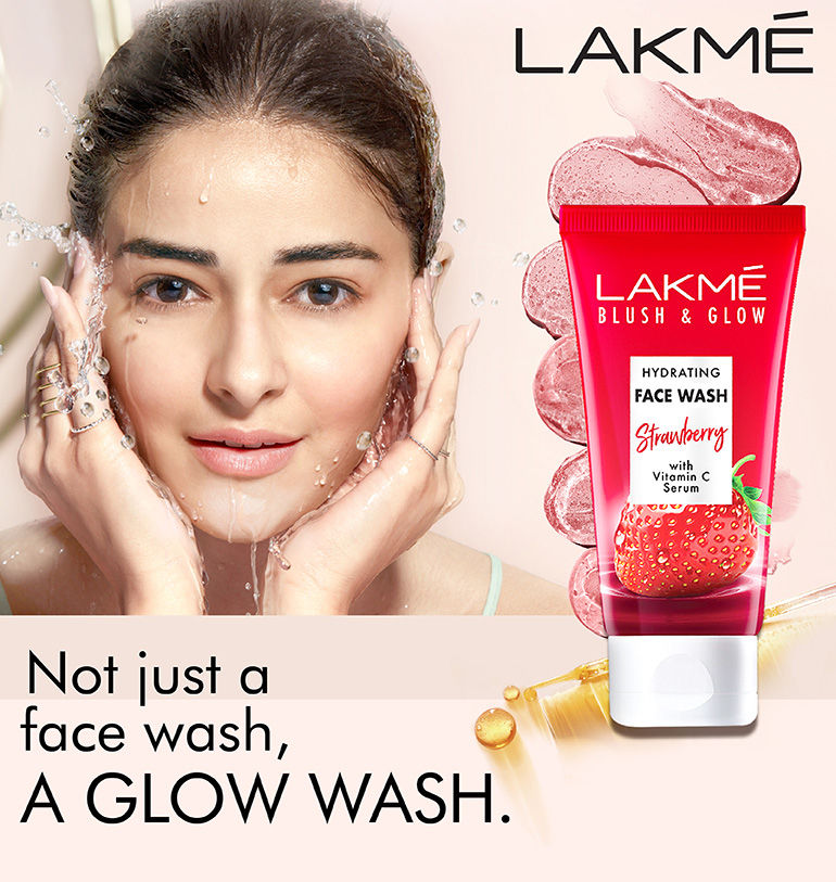 Lakme Blush & Glow Hydrating Strawberry Facewash, with Vitamin C Serum 100 g
