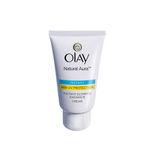 Olay Natural Aura| Instant Glowing Radiance cream with UV Protection| 40 gm