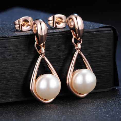 Buy Sukkhi Resplendent Pink Pearl Gold Plated Earring For Women - E80773 - Purplle