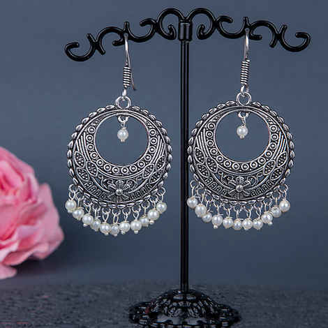 Buy Queen Be Oxidised Shepherd Hook Chandbali, White Beads - EJ19006 - Purplle