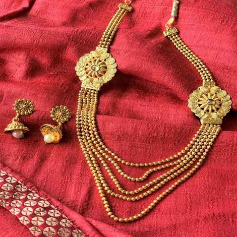 Buy Queen Be Gold Traditional Four String Necklace Set - NV19003 - Purplle