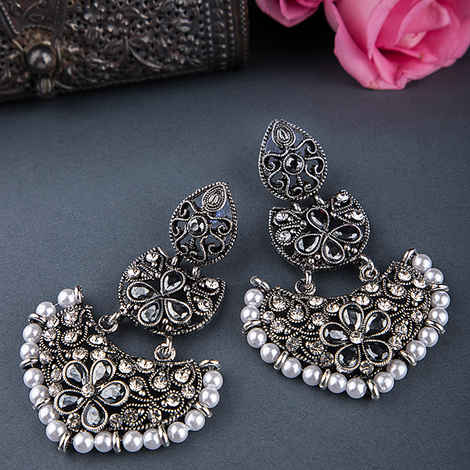 Buy Queen Be Oxidised Heart Crystal Danglers - EV19087 - Purplle