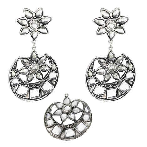 Buy Ferosh Aakriti Floral Silver Rhinestone Earrings - Purplle