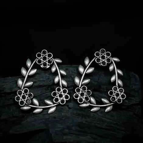 Buy Ferosh Aaryahi Silver Oxidized Black Stone Floral Tiara Earrings - Purplle