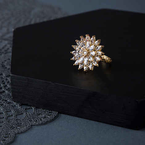 Buy Queen Be Prime Flower Ring - Purplle