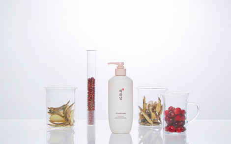 Buy The Face Shop Yehwadam Silky Smooth Body Peeling Gel 300Ml, White - Purplle