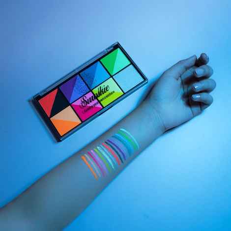 Buy Suroskie Water Activated Eyeliner Palette - Purplle