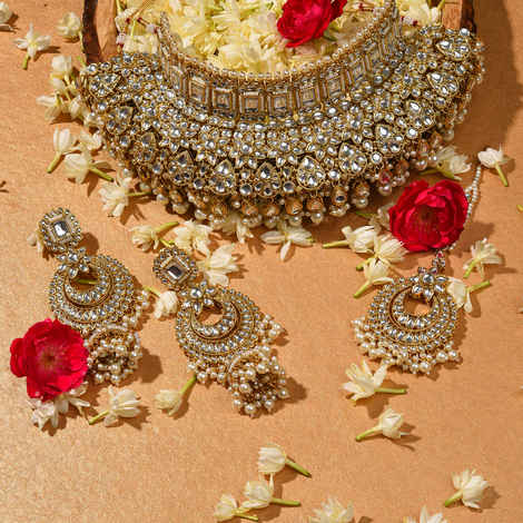 Buy SOHI Gold-Plated White Stone Studded Beaded Jewellery Set - Purplle