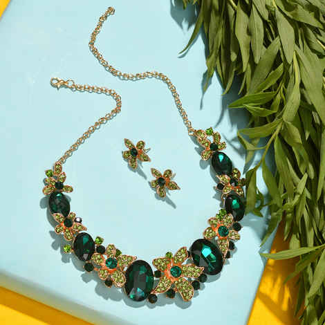 Buy SOHI Gold-Plated Green Stone Studded Jewellery Set - Purplle