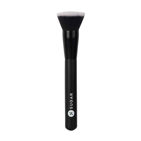 Buy SUGAR Cosmetics Blend Trend - 052 Kabuki (Brush For Foundation) - Soft, Synthetic Bristles and Wooden Handle - Purplle