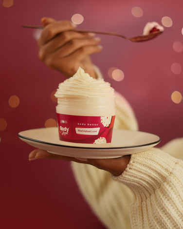 Plum BodyLovin' Red Velvet Love Body Butter | Intense Moisture | Non-Greasy | Quick Absorbing | Rich Shea Butter Formula | For Dry To Very Dry Skin | Red Velvet Cake Fragrance Body Cream (200 g)
