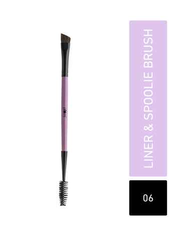 Buy Plum Soft Blend Liner & Spoolie Brush | Ultra-soft Bristles | Flawless Application | Easy Pick-up | 06 - Purplle