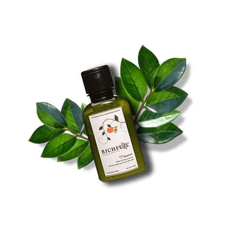 Buy Richfeel Cleanser (100 ml) - Purplle