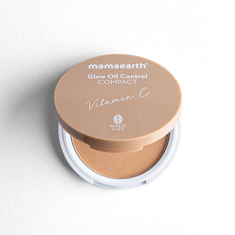 Buy Mamaearth Glow Oil Control Compact SPF 30 with Vitamin C & Turmeric for 2X Instant Glow - 03 Nude Glow (9 g)-Purplle