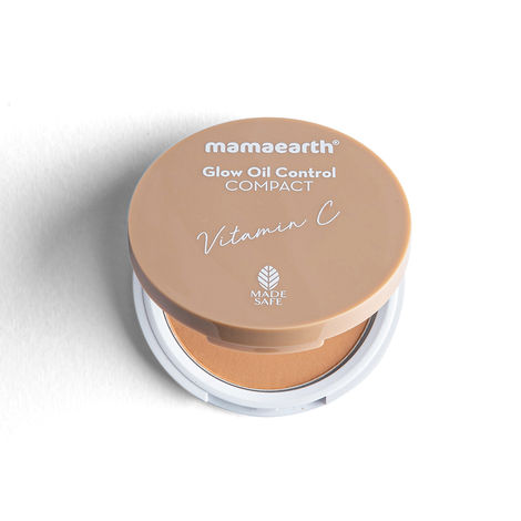 Buy Mamaearth Glow Oil Control Compact SPF 30 with Vitamin C & Turmeric for 2X Instant Glow - 04 Almond Glow (9 gm)-Purplle