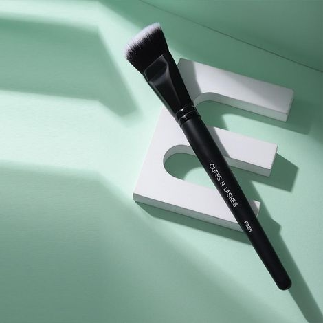 Buy Cuffs n Lashes Makeup Brushes F025 Big Bronzer/Contour Brush - 1 pc-Purplle