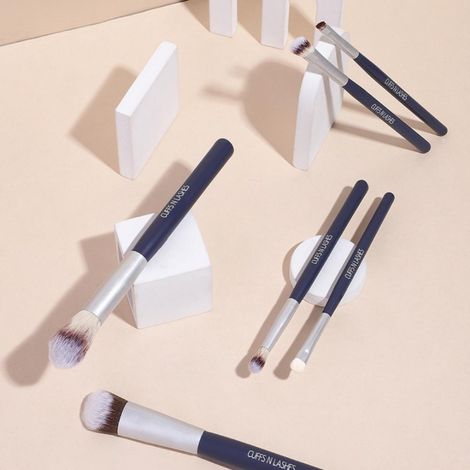 Buy CUFFS N LASHES, BRUSH SET OF 6-Purplle