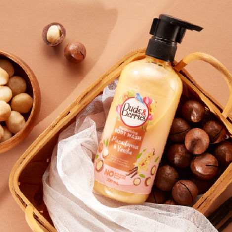 Buy Buds & Berries Moisturising Macadamia and Vanilla Body Wash, No Paraben, No Soap - 300 ml-Purplle