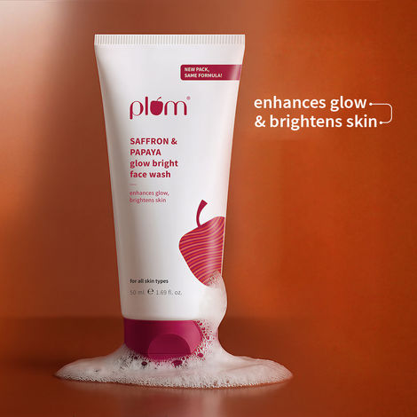Buy Plum Saffron & Papaya Glow Bright Face Wash | Enhances Glow & Brightens Skin | With Vitamin B5 | Fights Dull Skin | Non-Drying, Gel-Based, Sulphate-Free Face Wash | For All Skin Types | 100% Vegan - 50 ml-Purplle