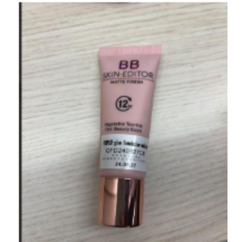 NY Bae Strobe Skin Tint - Medium 02 (20 ml)