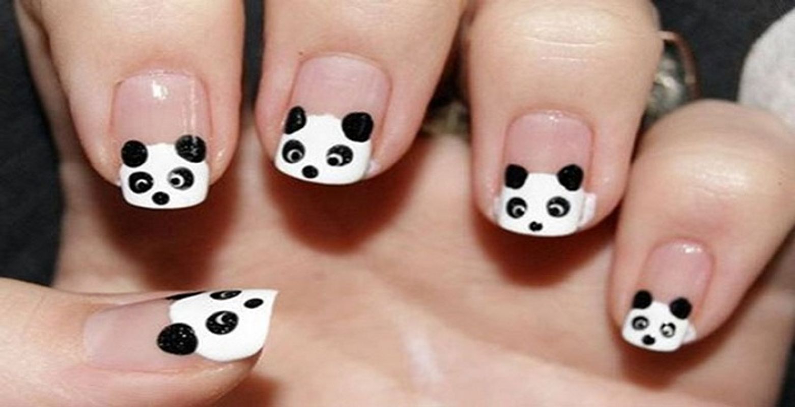 Cute Panda Nail Art: Móng tay hình gấu trúc đáng yêu sẽ làm bạn mê mẩn ngay từ cái nhìn đầu tiên. Với những họa tiết đáng yêu và trong sáng, móng tay hình gấu trúc sẽ kèm theo một chút tình cảm và lãng mạn. Hãy xem hình ảnh để khám phá những thiết kế móng tay xinh xắn này nhé!