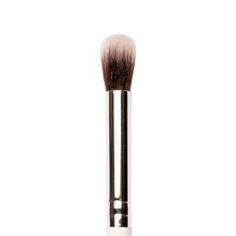 Buy Plume P07 - Fluffy Eyeshadow Blending Brush (Big) - Purplle