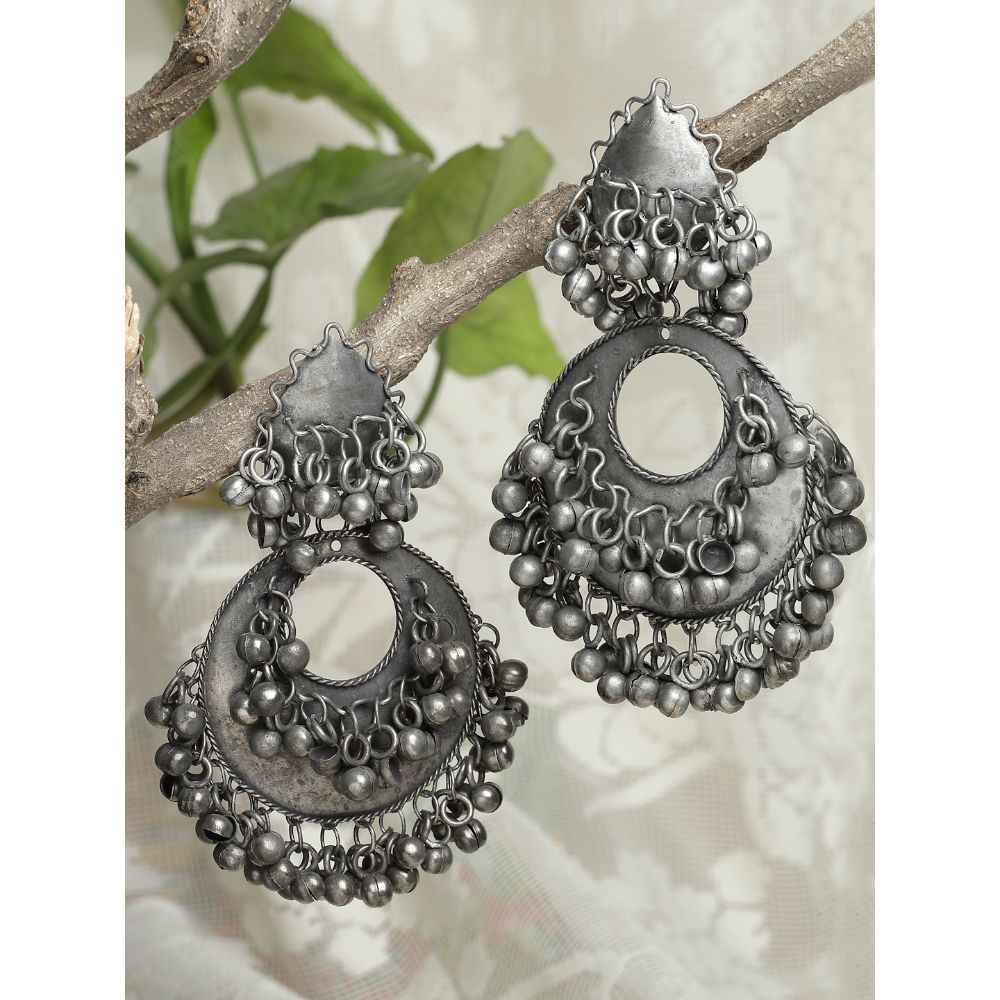 Buy Moedbuille Ghungroo Studded Antique Tribal Design Oxidised Silver Plated Handcrafted Chandbalis , 40 Grams - MBER03477 - Purplle