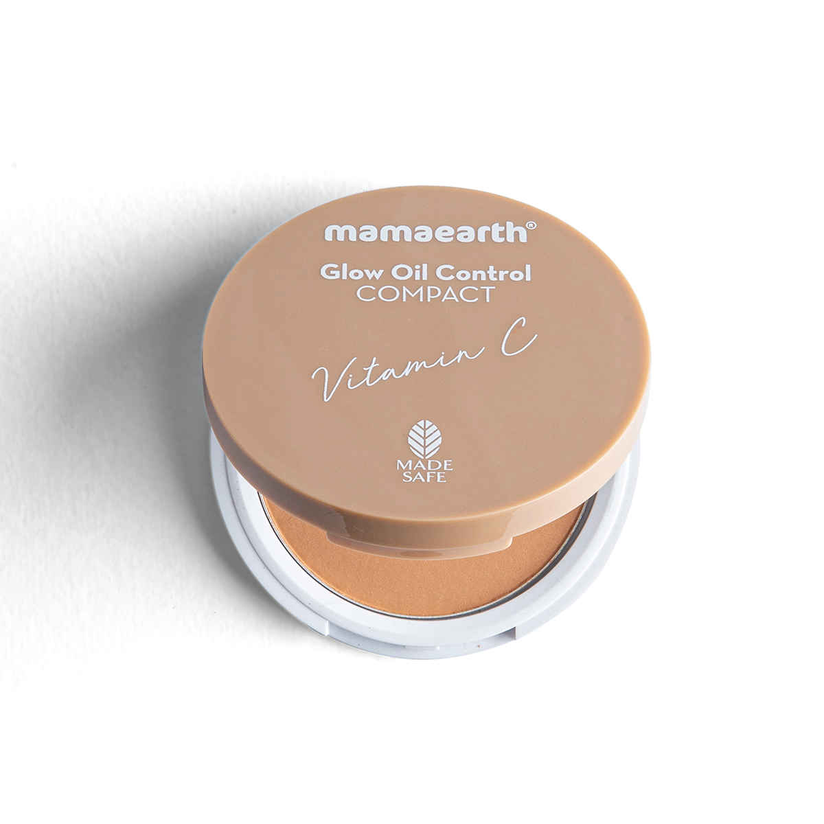 Buy Mamaearth Glow Oil Control Compact SPF 30 with Vitamin C & Turmeric for 2X Instant Glow - 04 Almond Glow (9 gm) - Purplle