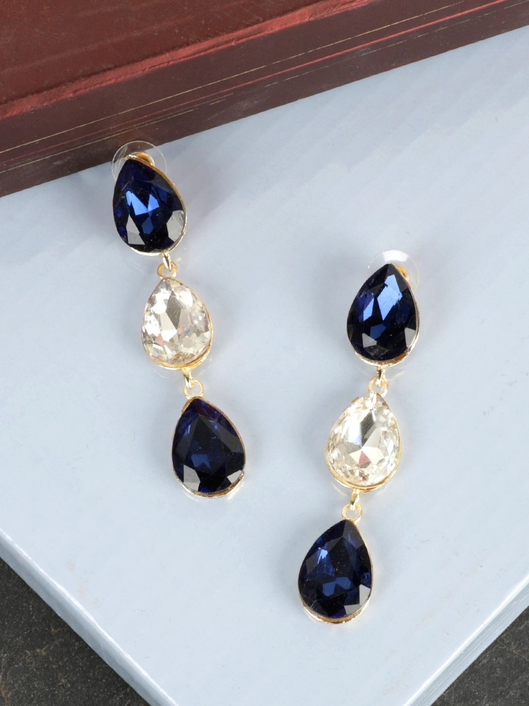 chanel earrings black pearl