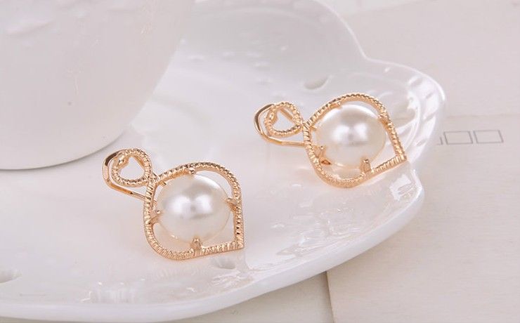 Buy Crunchy Fashion Pearl Studded 